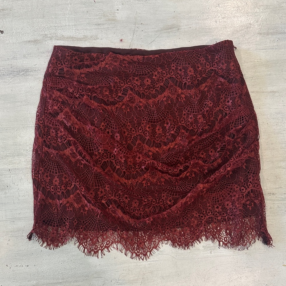 Free People Burgundy/Rust colored Lace Mini Skirt size 4 NWT